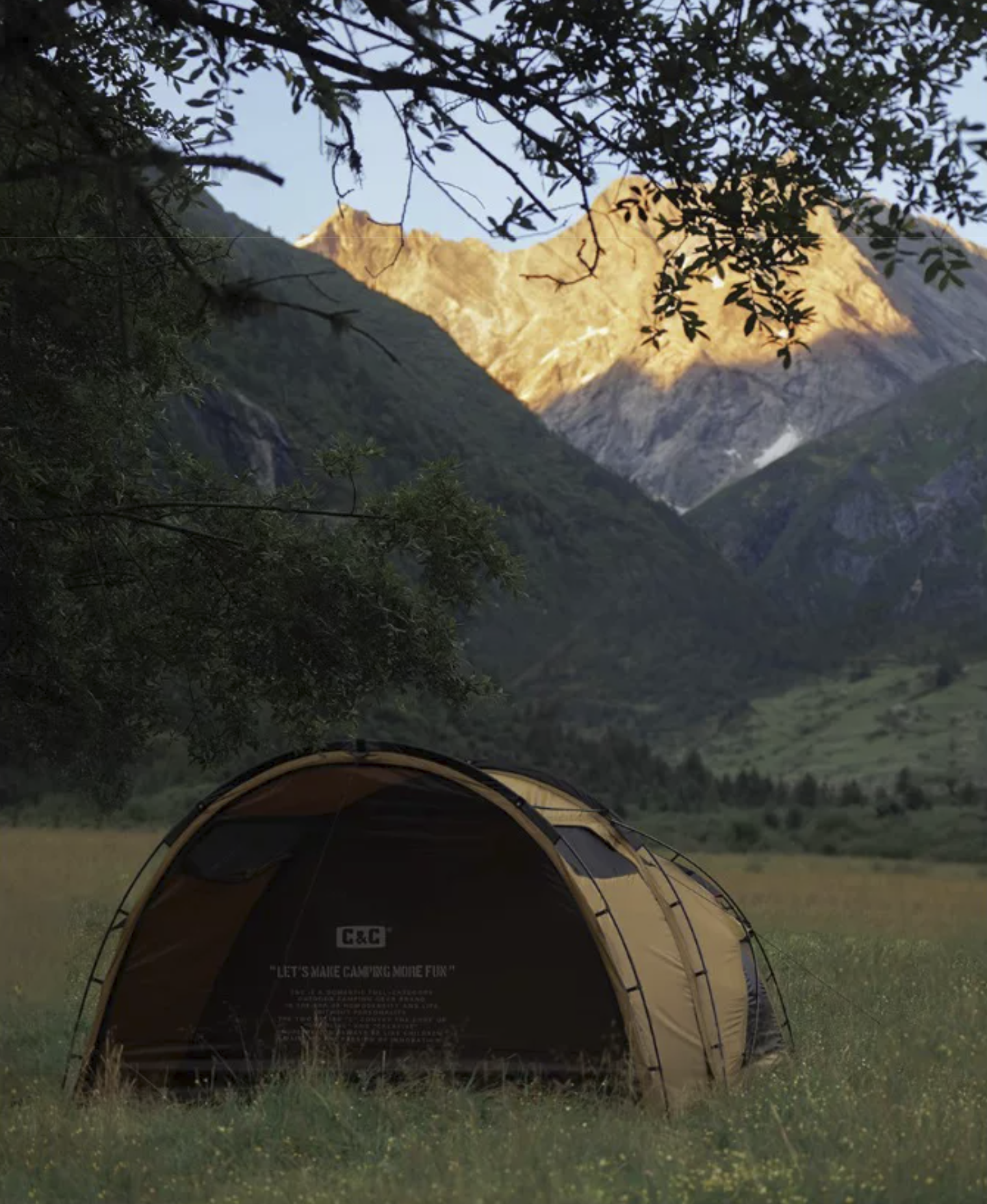 mau-leu-glamping-cc-theater-mini