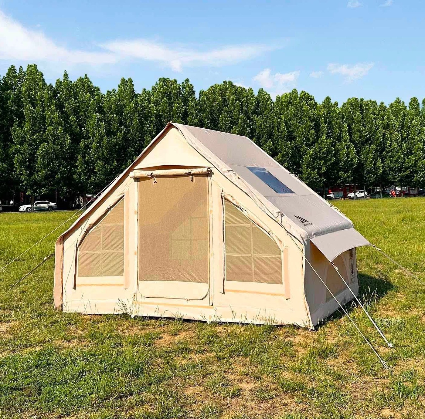 leu-jchouse-1